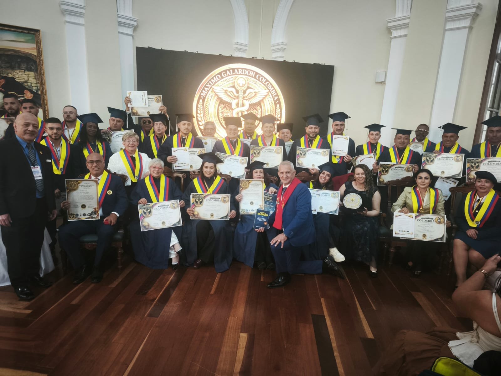 Máximo Galardón Colombia — Periodismo